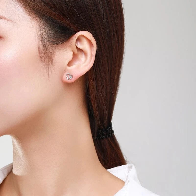 Wee Luxury Silver Earrings Heart Cubic Zirconia Earrings in 925 Silver