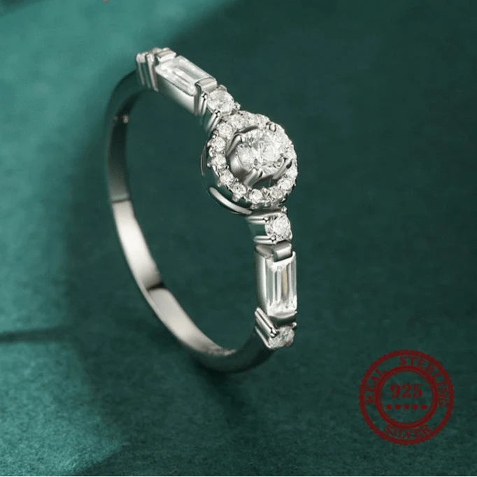 Wee Luxury Silver Rings Clear Zircon Round Sterling Wedding Ring