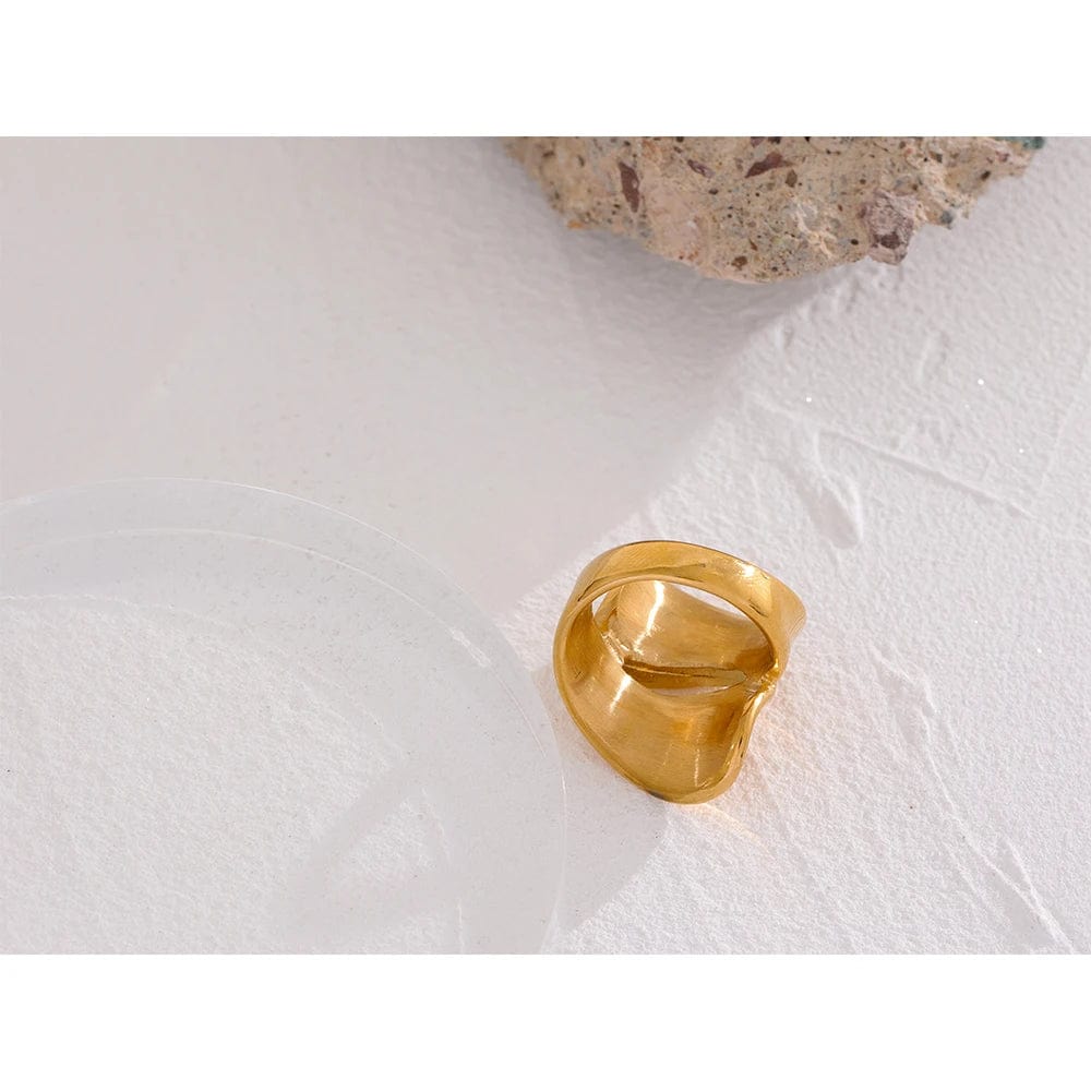 Wee Luxury Women Rings Unique Irregular Gold-Plated Stainless Steel Women's Ring