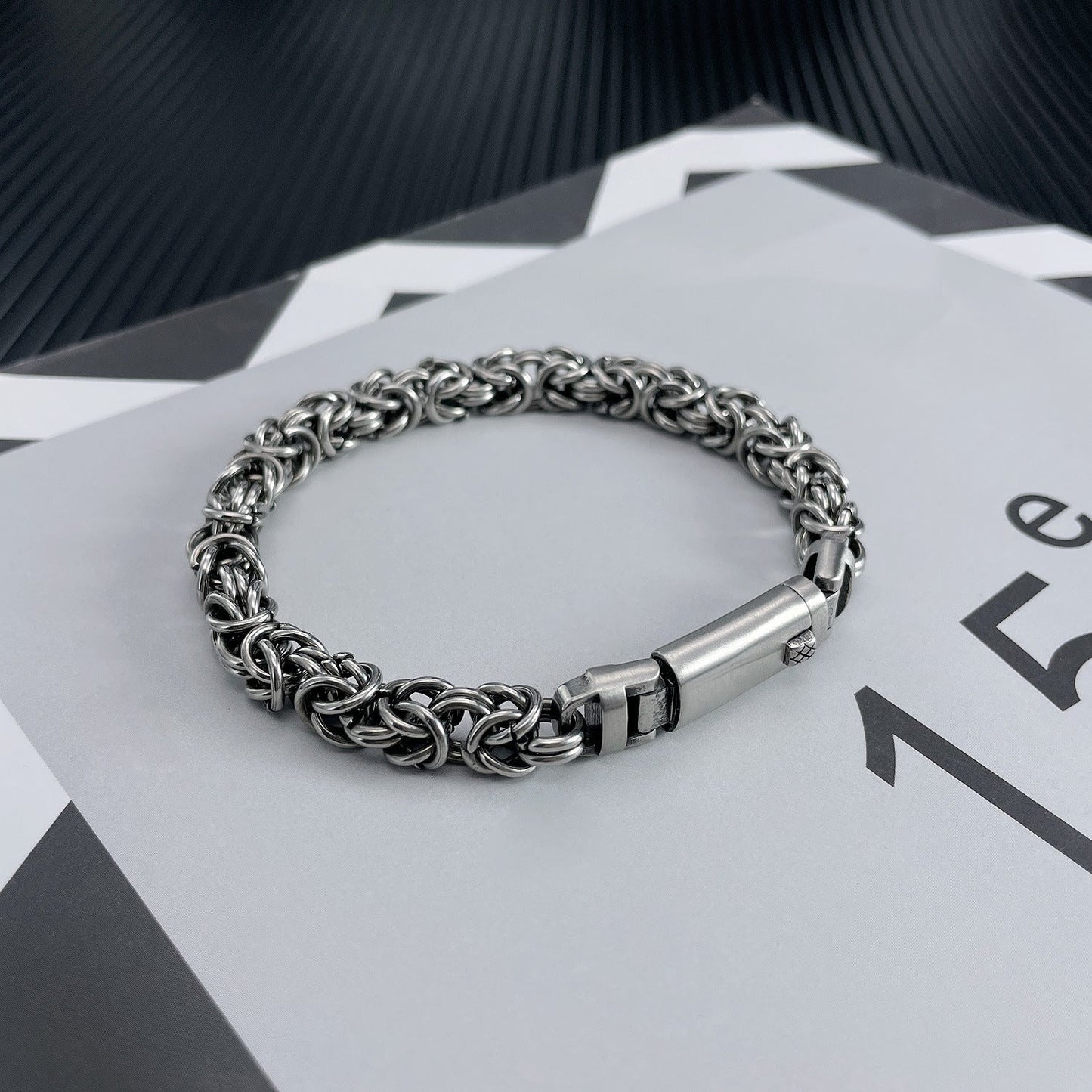 Wee Luxury Men Bracelets Steel Street Vintage Sleek Titanium Fashion Bracelets