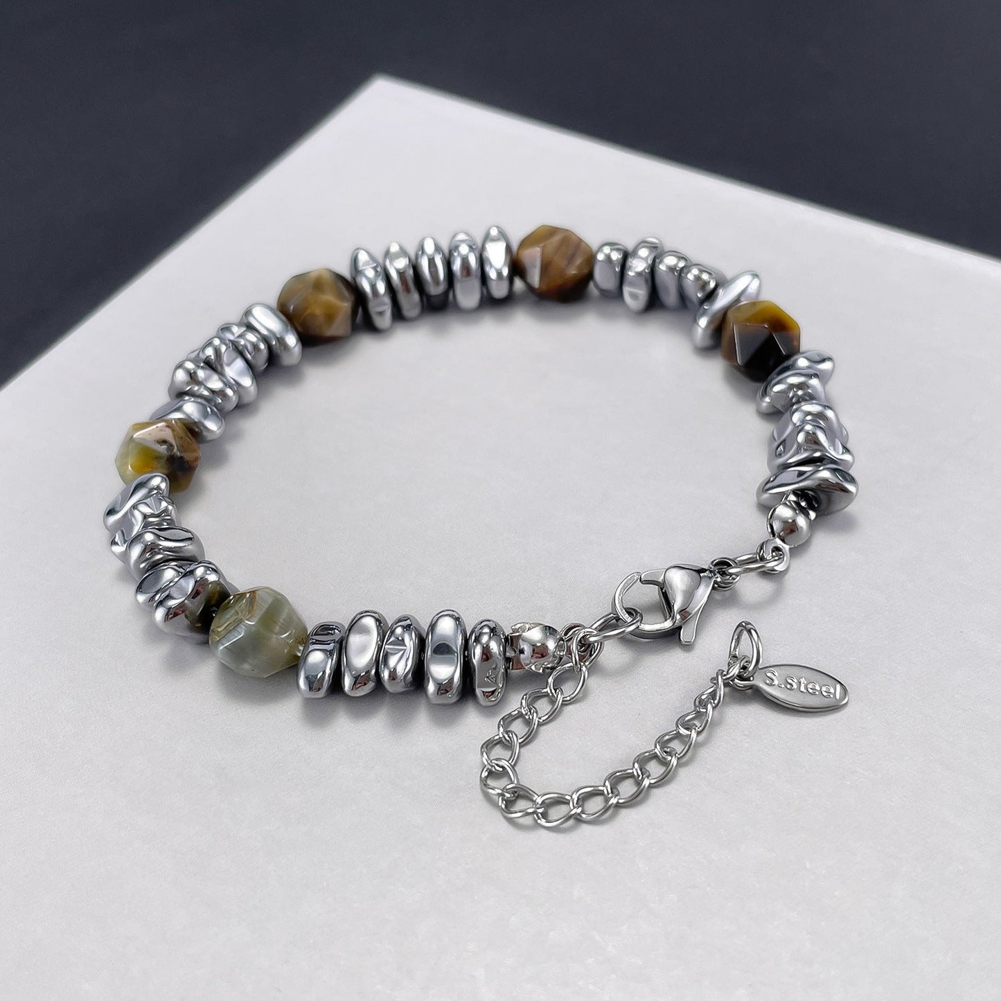 Wee Luxury Men Bracelets Steel Stylish Tiger Eye Steel Bracelet Perfect for Every Occasion