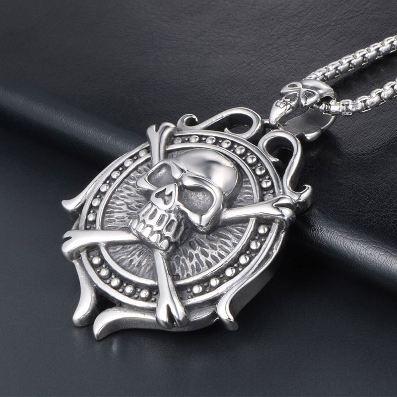 Wee Luxury Men Necklaces Pendant+ce401+3.0*60cm Men's Fashionable Skull Rudder Pendant Necklace in Titanium Steel