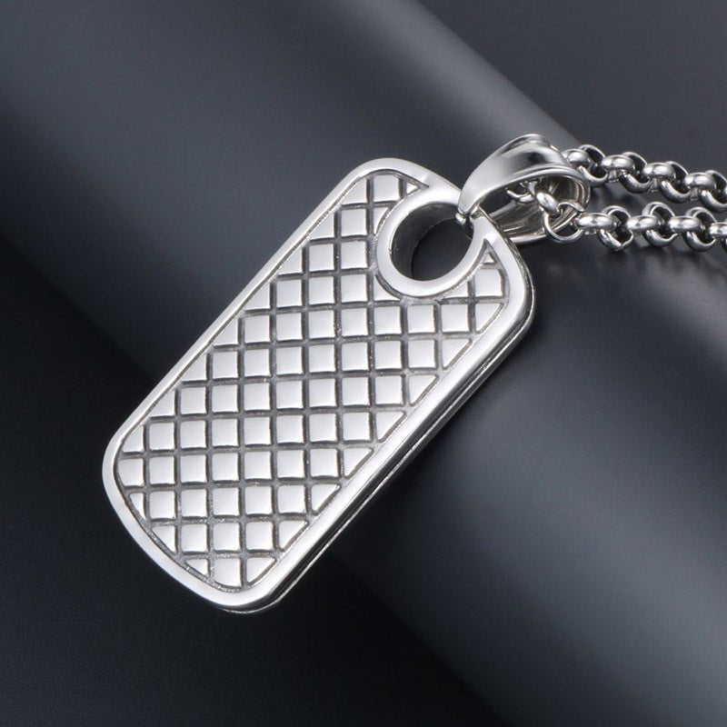 Wee Luxury Men Necklaces Pendant + ce482*3*60cm with chain Personalized Soldier Retro Tag Pendant for Men in Titanium Steel