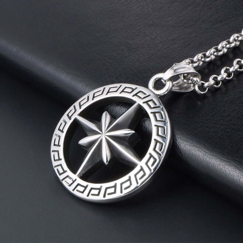 Wee Luxury Men Necklaces Pendant+ce482*3*60cm with chain Trendy Men's Hollow Star Necklace Pendant in Titanium Steel