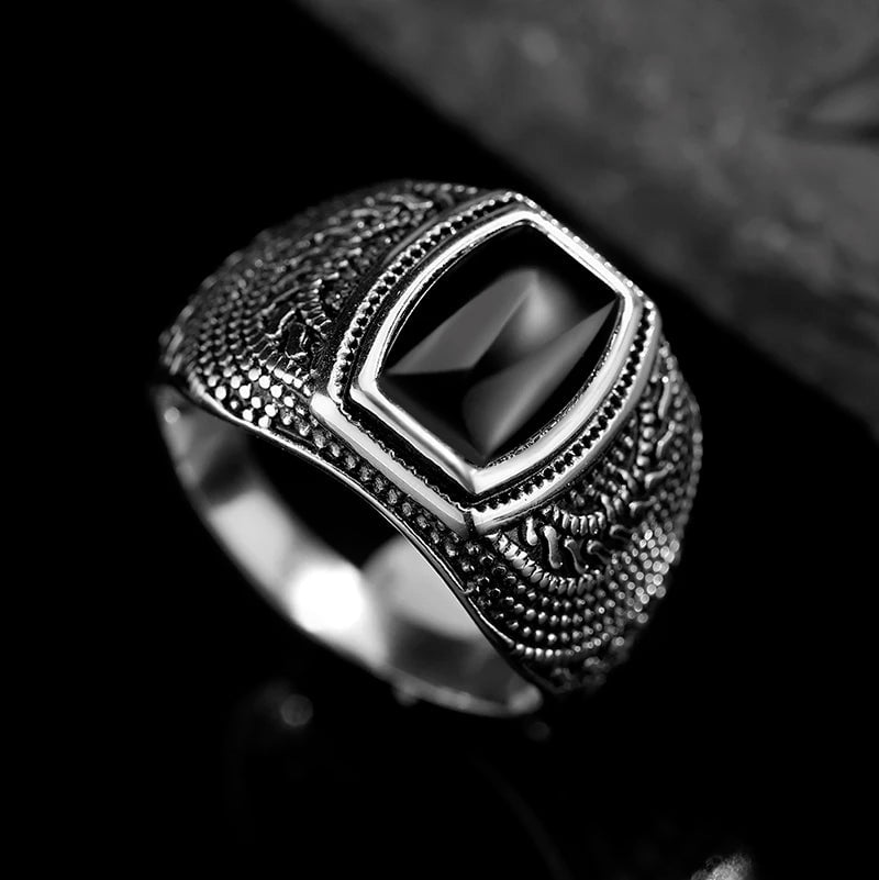 Wee Luxury Men Rings Retro Stone Titanium Steel Rings For Men