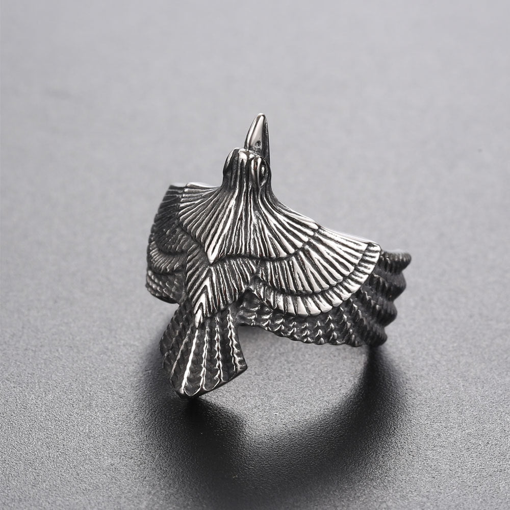 Wee Luxury Men Rings Vintage-Inspired Titanium Steel Men's Bird Ring with Creative Design