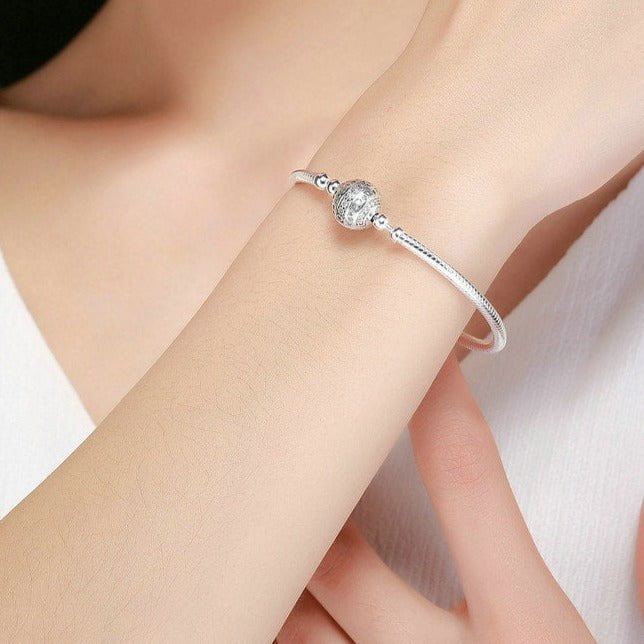 Wee Luxury Silver Bracelets Dazzling Clear CZ Round Clasp Snake Chain Flower Clasp Bracelet