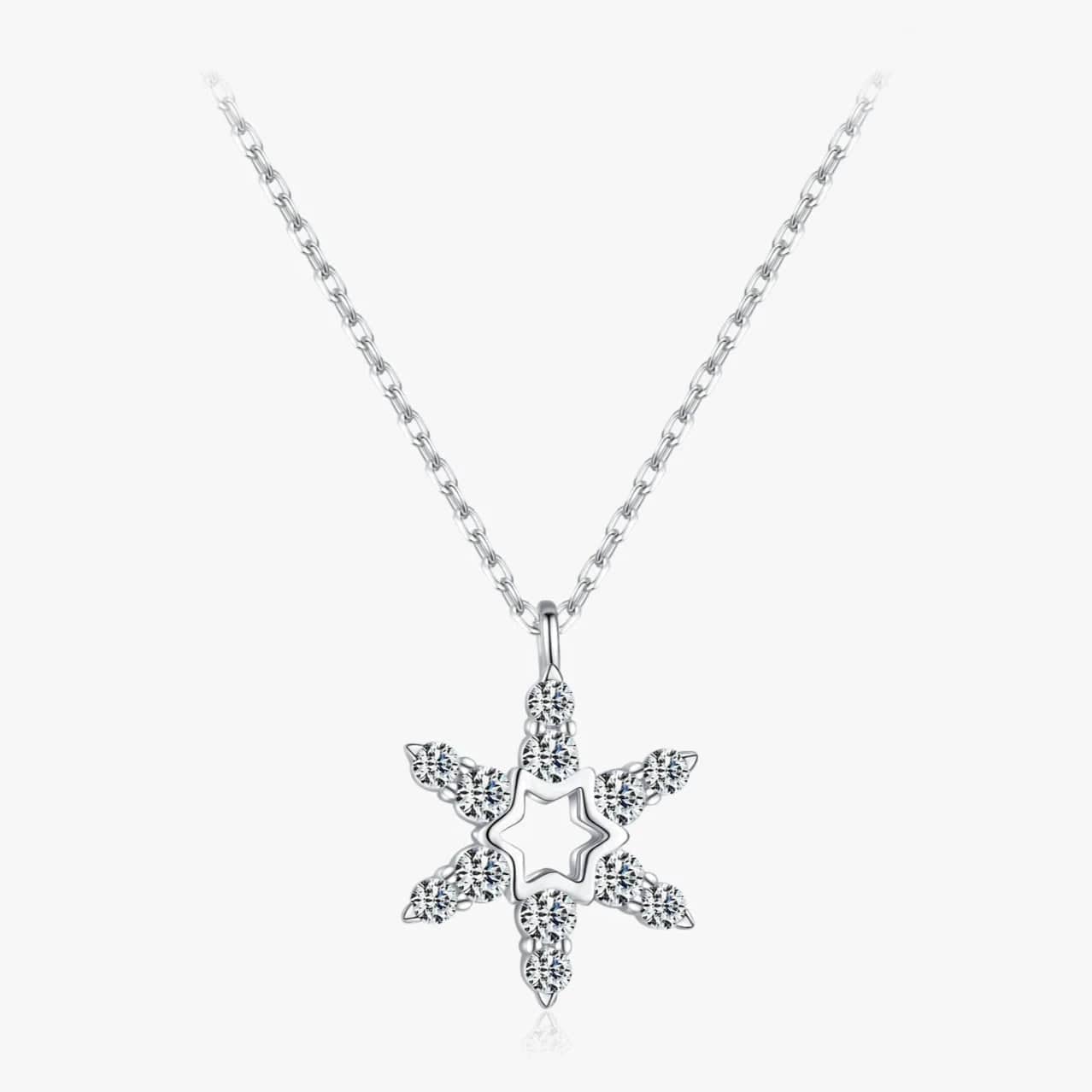 Wee Luxury Silver Necklaces Radiant Star-Shaped Snowflake Necklace in 925 Sterling Silver