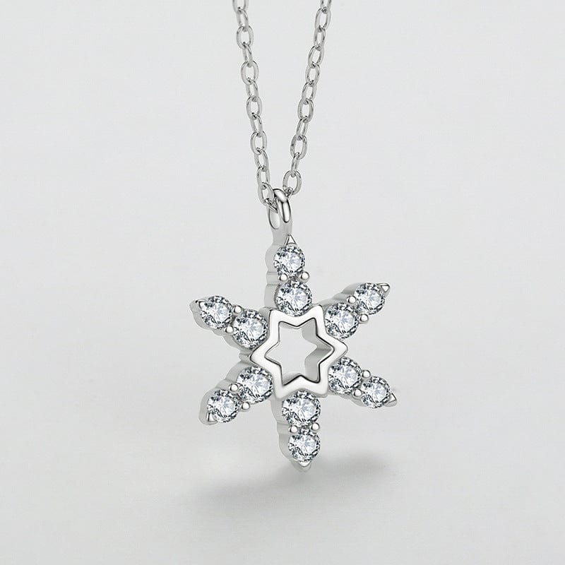 Wee Luxury Silver Necklaces Radiant Star-Shaped Snowflake Necklace in 925 Sterling Silver