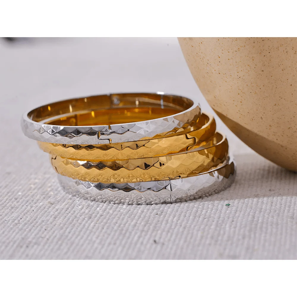 Wee Luxury Women Bracelets Metal Wrist 60mm 316l Stainless Steel Round Bangle Bracelets