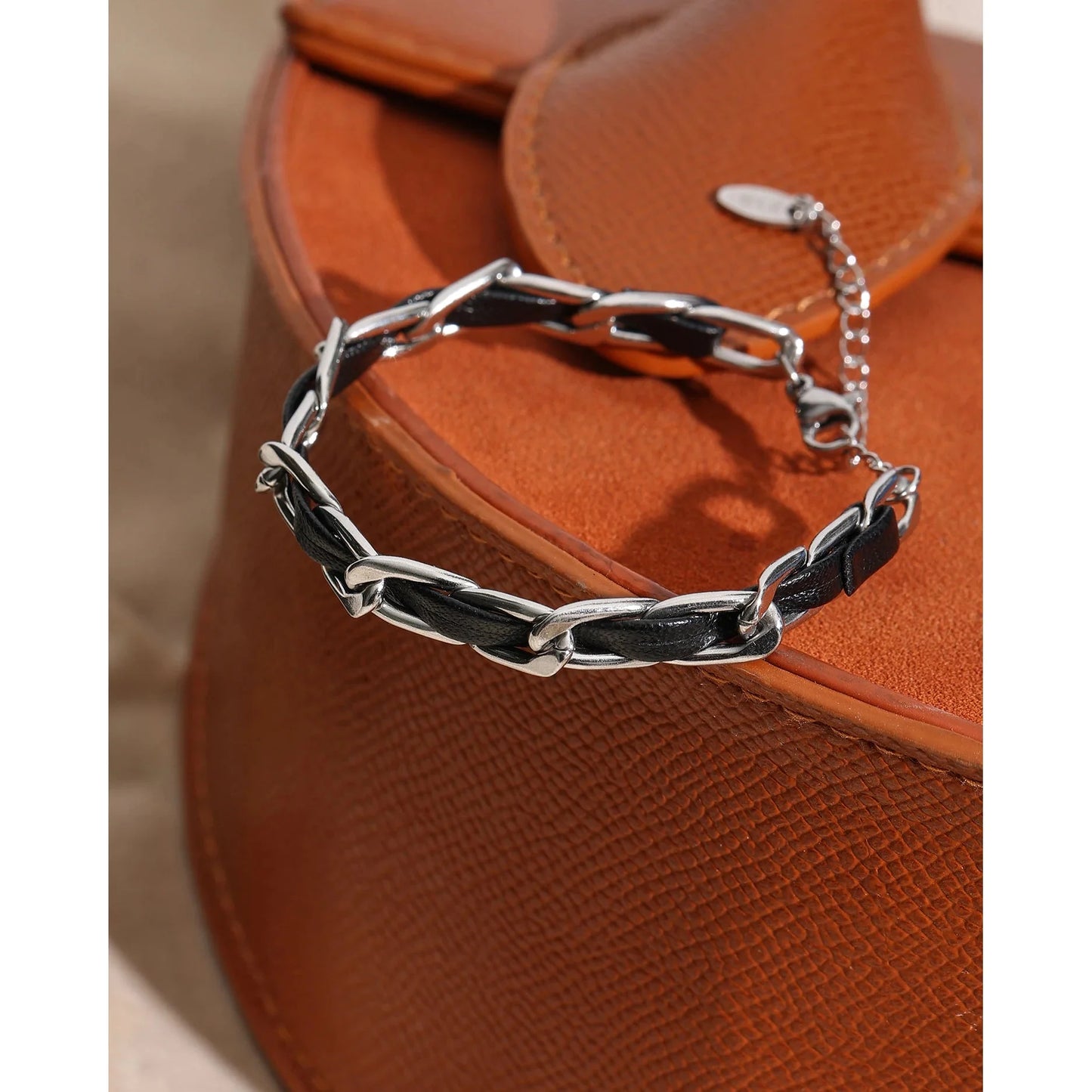 Wee Luxury Women Bracelets Trendy Leather Metal Chain Bracelet Jewelry Stainless Steel for Women