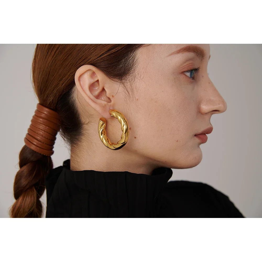 Wee Luxury Women Earrings Gold Plated Geometric Twisted Gold Plated Stud Earrings for Women