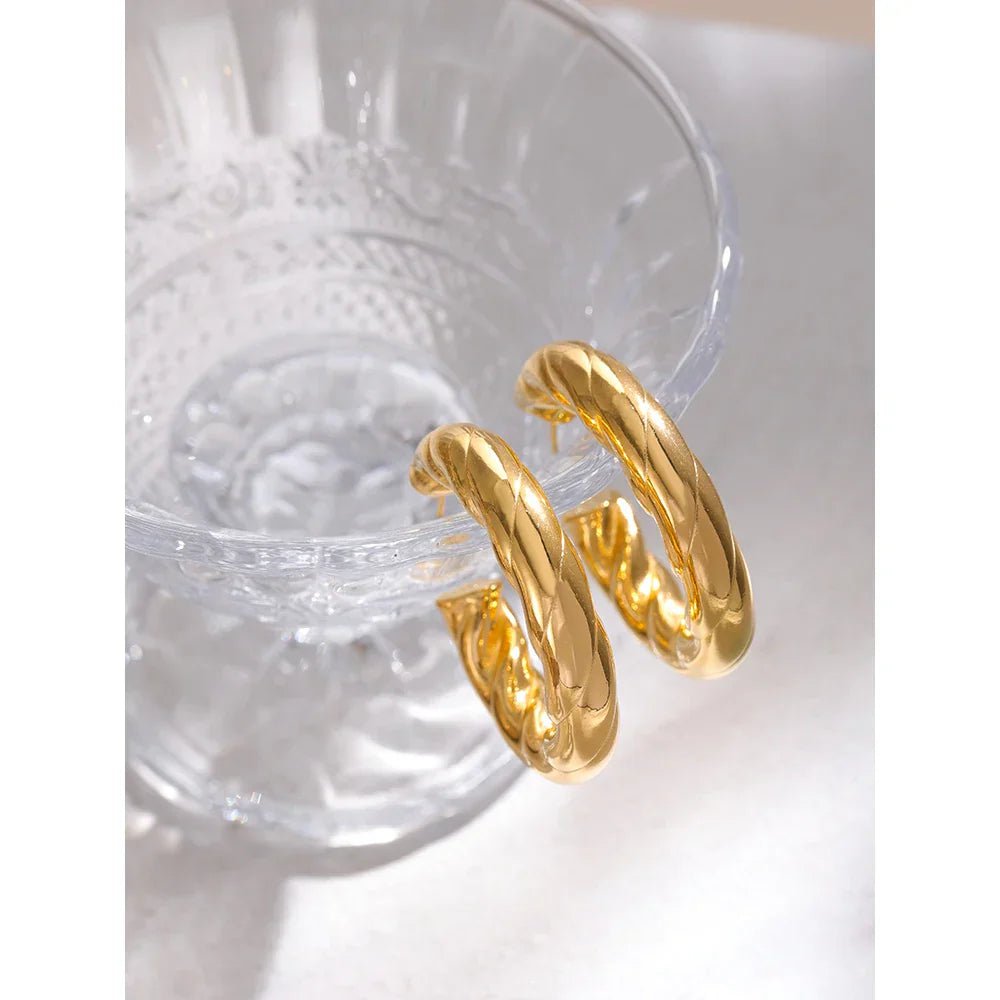 Wee Luxury Women Earrings Gold Plated Geometric Twisted Gold Plated Stud Earrings for Women