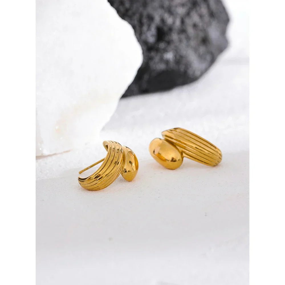 Wee Luxury Women Earrings Gold Plated Trendy Geometric Stainless Steel Stud Vintage Earrings for Women