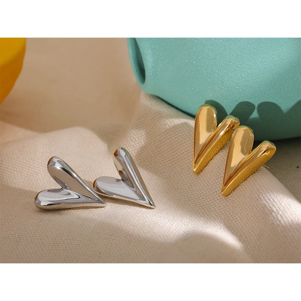 Wee Luxury Women Earrings Luxury Heart Shape Stud Earrings For Women