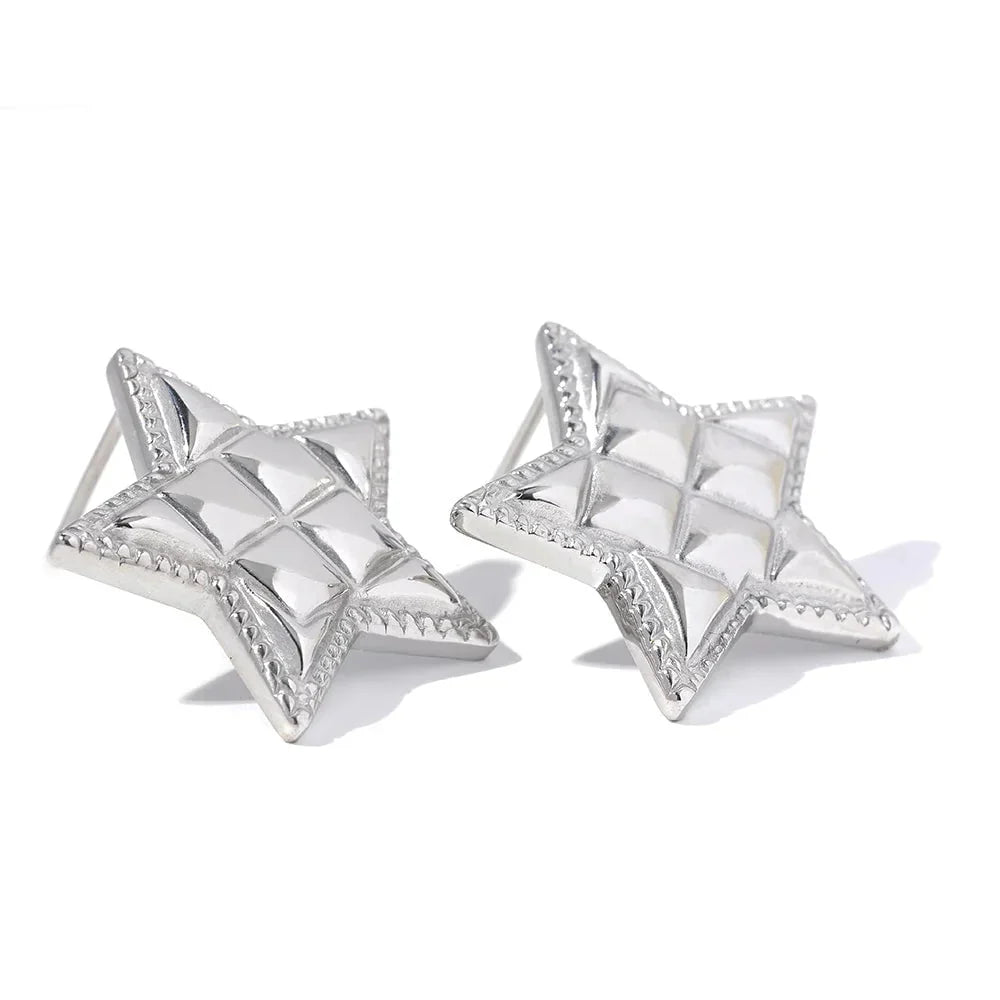 Wee Luxury Women Earrings Charm Metal Star Women Fashion Stud Earrings