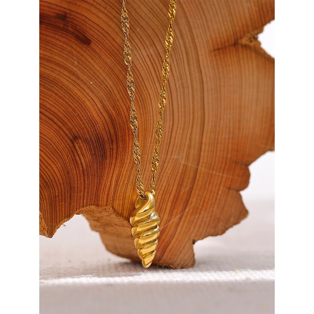 Wee Luxury Women Necklaces Gold Plated Necklace Women's Geometric Charm Jewelry - Conch Pendant Gold Plated Necklace