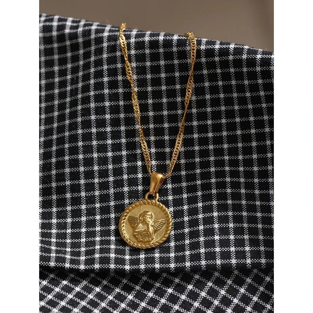 Wee Luxury Women Necklaces Gold Plated Round Charm Collar Angel Pendant Chain Necklace Gold 18 K Plated