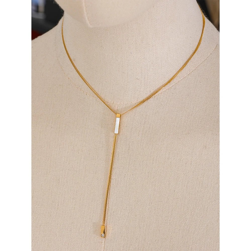 Wee Luxury Women Necklaces Trendy Square Natural Shell Pendant Long Necklace