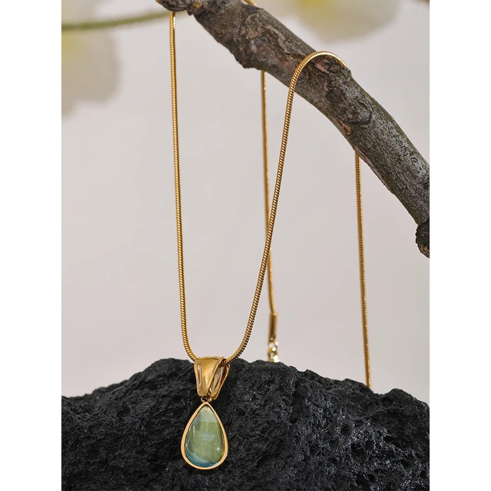 Wee Luxury Women Necklaces YH536A Stylish Green Glass Crystal Water Drop Pendant Necklace for Women
