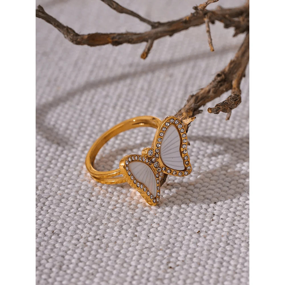 Wee Luxury Women Rings Gold Plated / 7 Exquisite Natural Shell CZ Stainless Steel Butterfly Ring