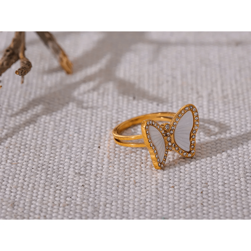 Wee Luxury Women Rings Gold Plated / 7 Exquisite Natural Shell CZ Stainless Steel Butterfly Ring