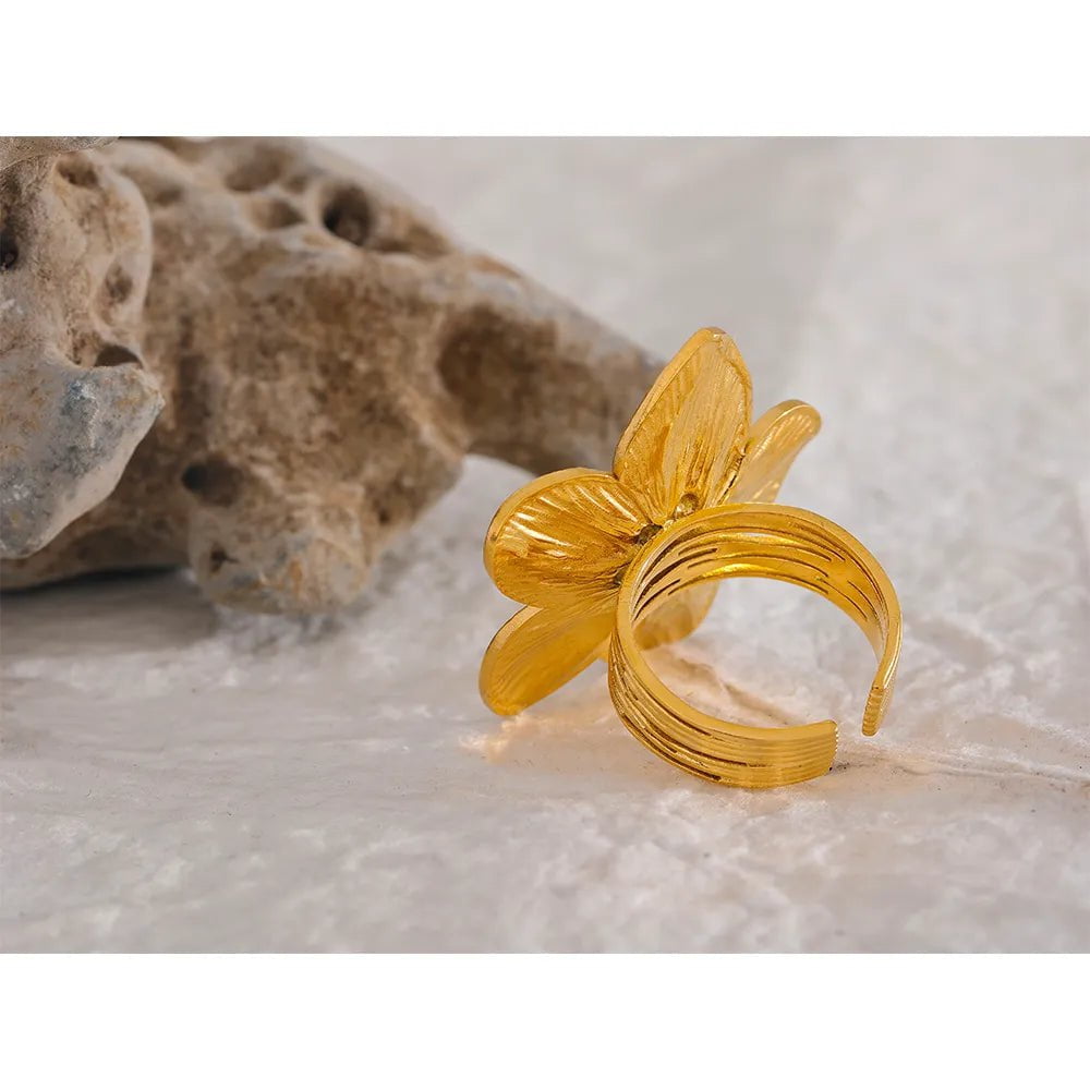 Wee Luxury YH2216A - Gold Color / 7 Trendy Fashion Stainless Steel Flower Ring Big Open Jewelry