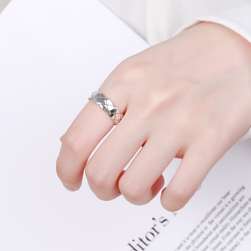 Wee Luxury Yj098/about 3.6 grams / The live mouth can be adjusted Simple Adjustable Opening Retro Style Sterling Silver Ring for Women